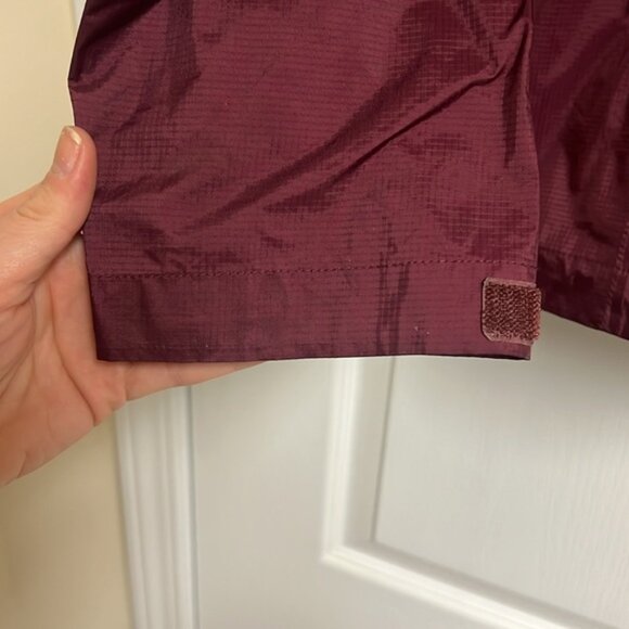 Patagonia Women’s Rain Jacket - Picture 3 of 8